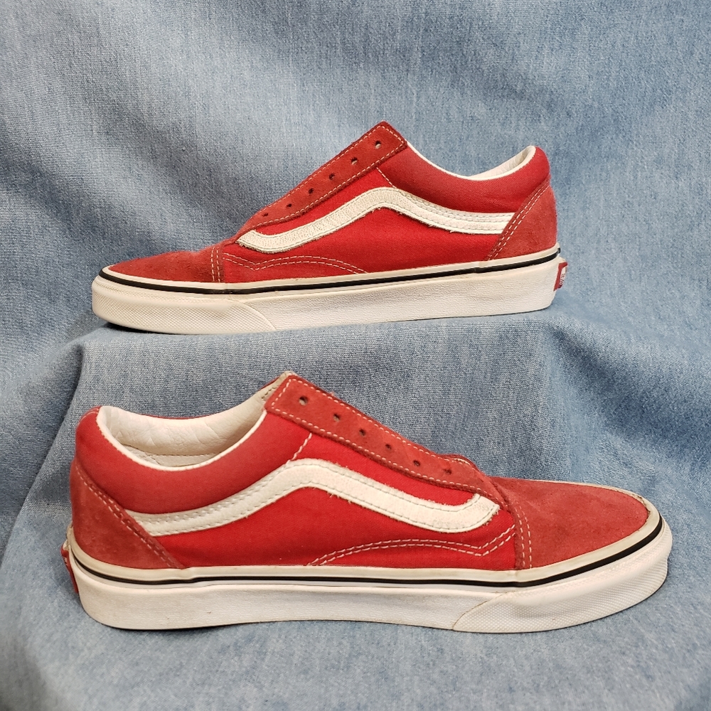 Vans ] Red